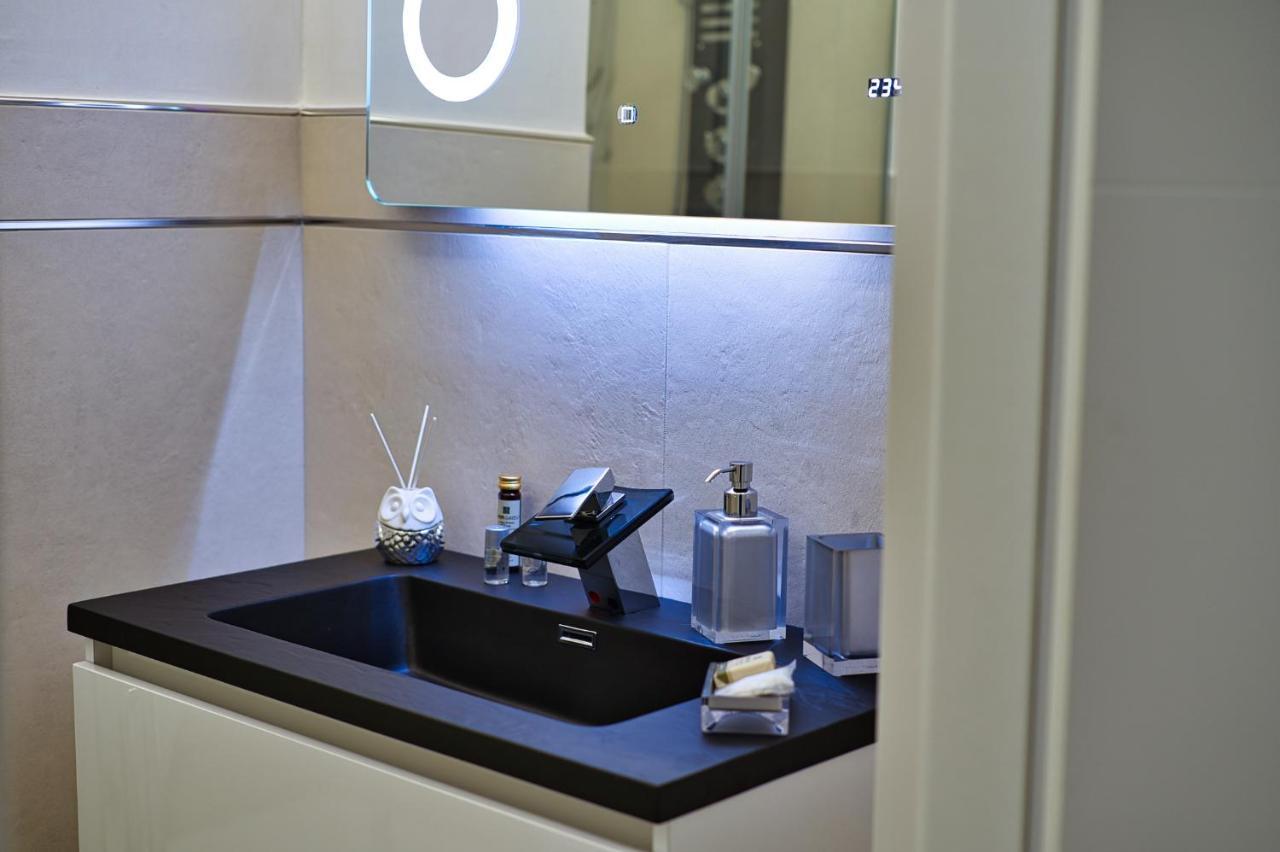Distinto Suite & Rooms Lecce Kültér fotó