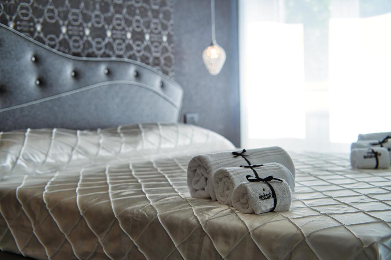 Distinto Suite & Rooms Lecce Kültér fotó